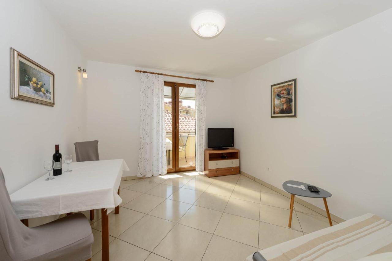 Apartments Milar 로비니 외부 사진