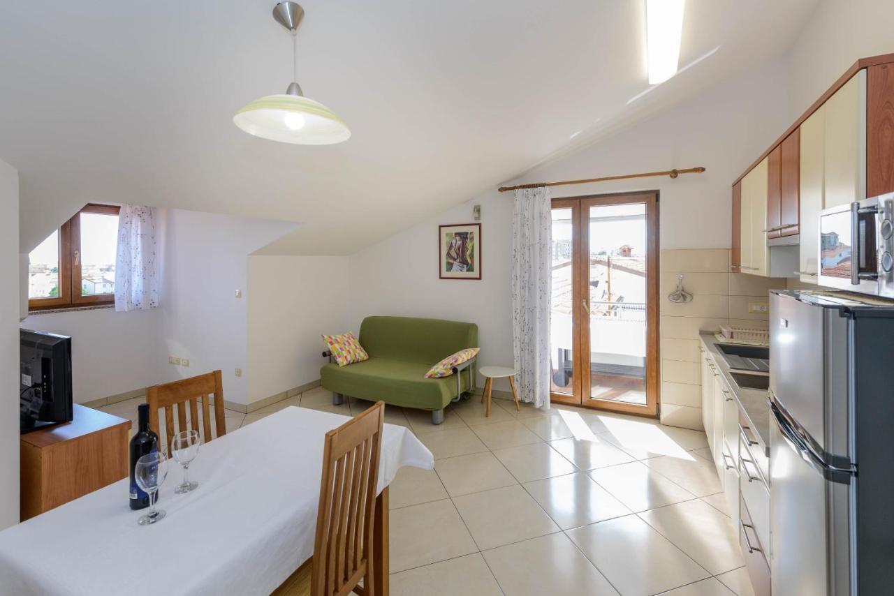 Apartments Milar 로비니 외부 사진