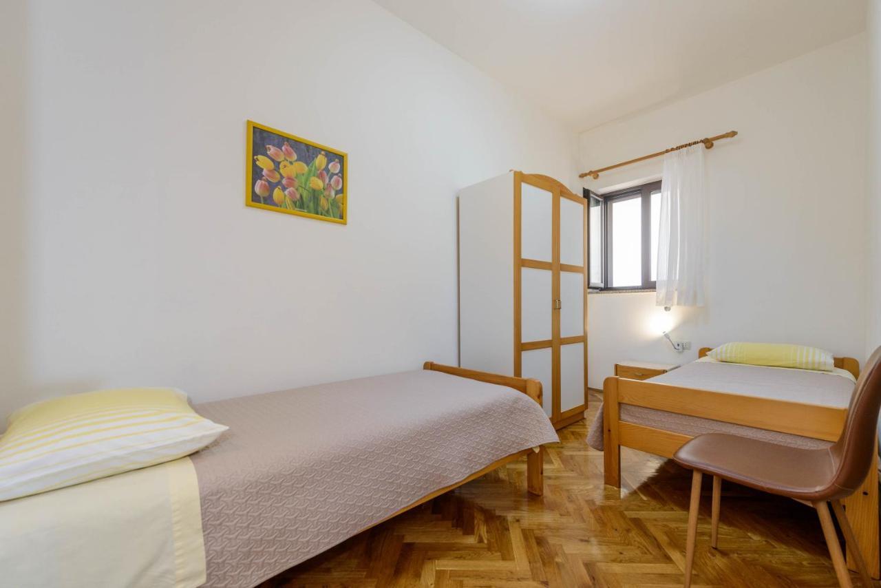 Apartments Milar 로비니 외부 사진
