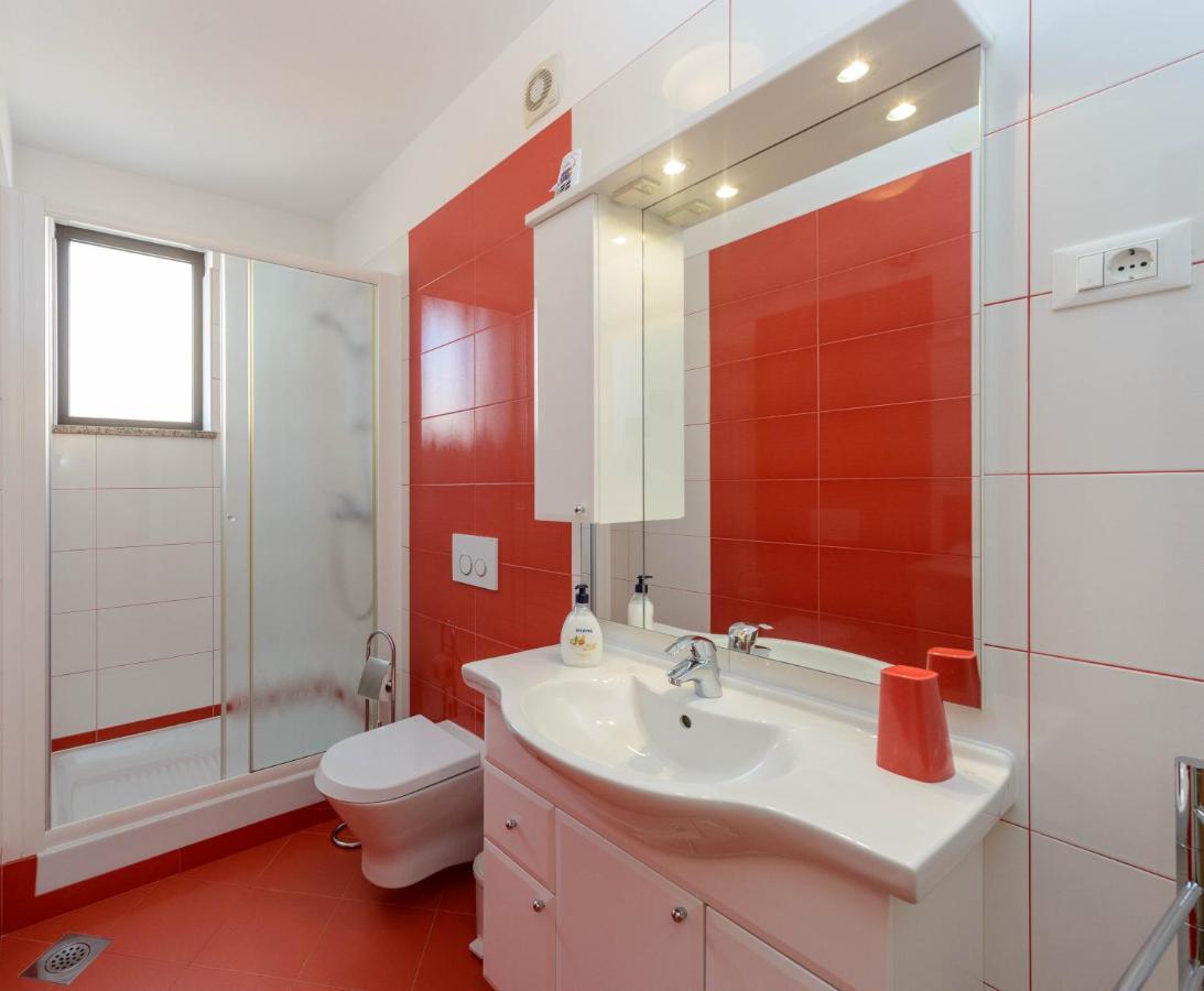 Apartments Milar 로비니 외부 사진
