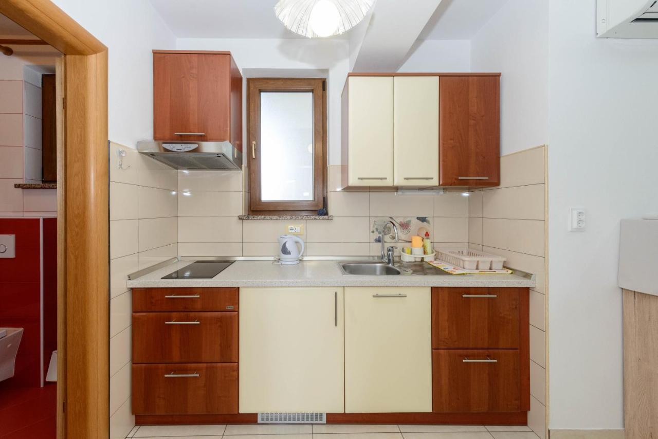 Apartments Milar 로비니 외부 사진